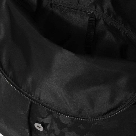 NWT Lululemon All Night Festival Bag 5L - Picture 2 of 6